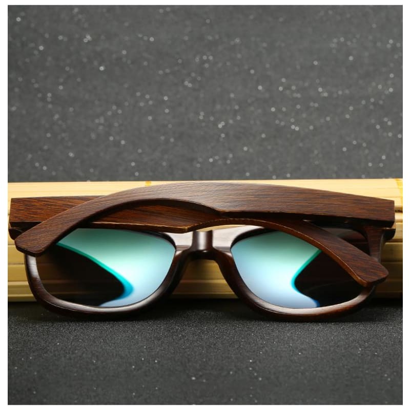 Lunettes De Soleil En Bambou Vernis Avec Verres Polarisés |